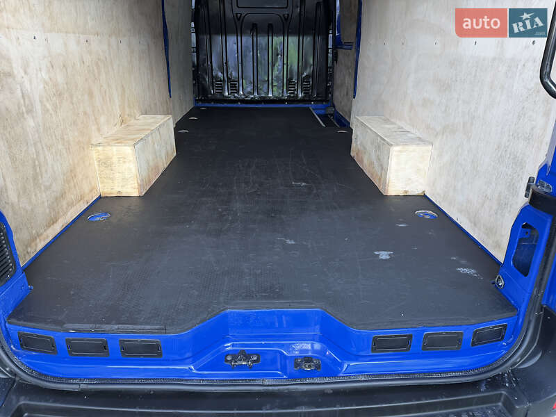 Грузовой фургон Renault Master 2022 в Дубно