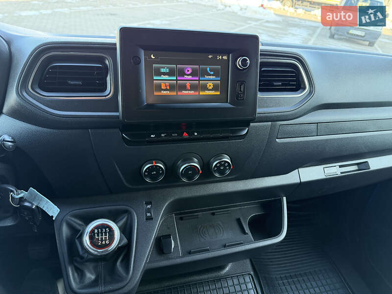 Грузовой фургон Renault Master 2022 в Дубно