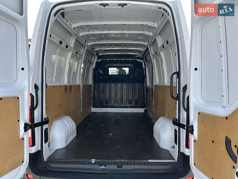 Вантажний фургон Renault Master 2021 в Хусті