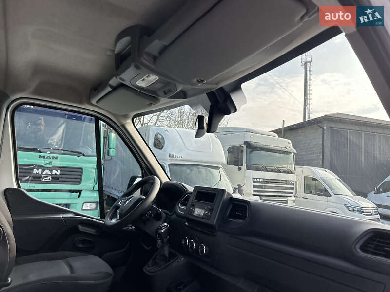 Вантажний фургон Renault Master 2021 в Хусті