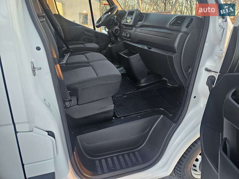 Вантажний фургон Renault Master 2022 в Бердичеві