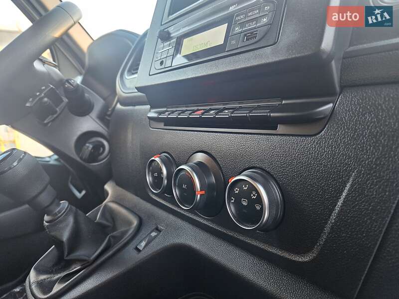 Вантажний фургон Renault Master 2022 в Бердичеві