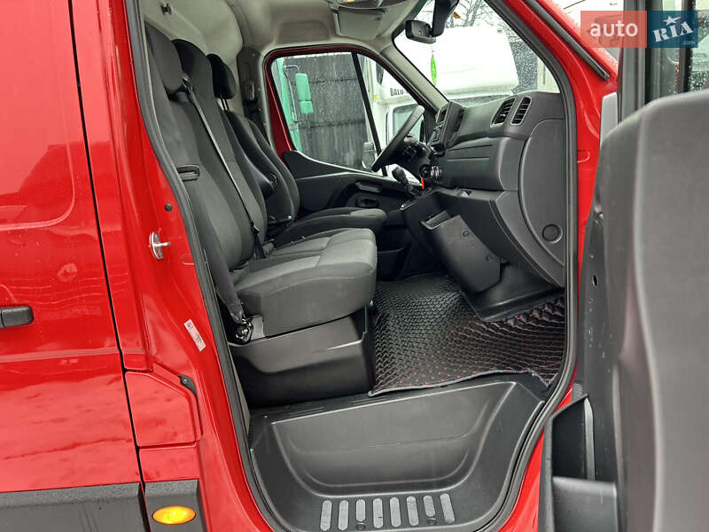 Вантажний фургон Renault Master 2024 в Хусті