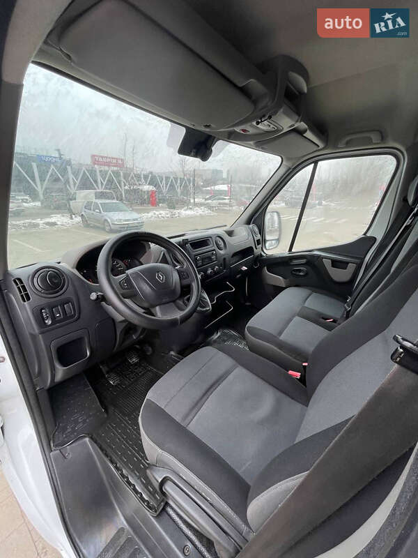 Грузовой фургон Renault Master 2015 в Хмельницком