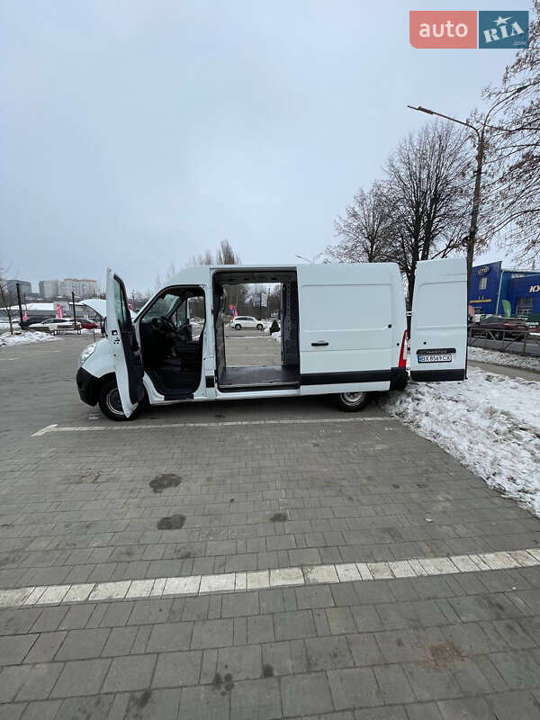 Грузовой фургон Renault Master 2015 в Хмельницком