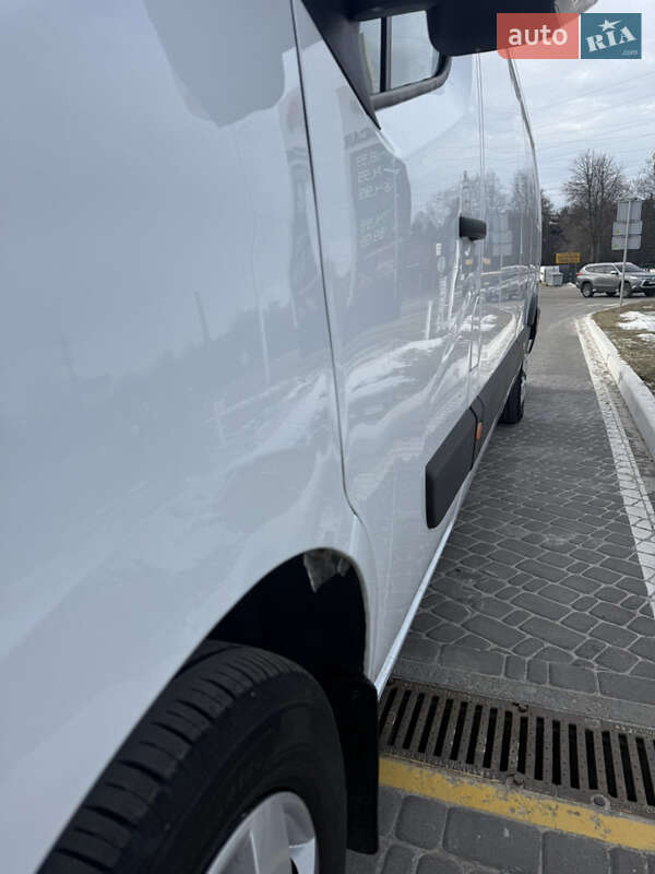 Вантажний фургон Renault Master 2020 в Дніпрі