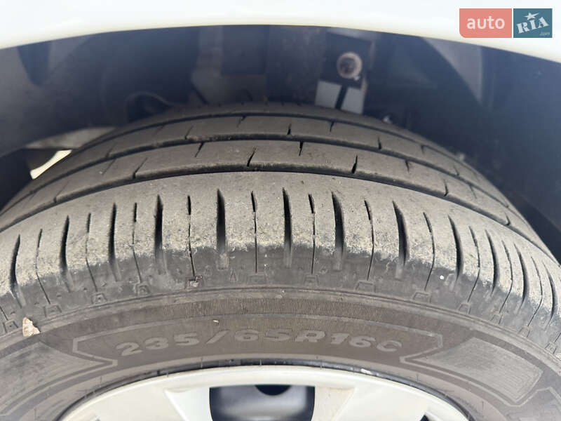 Вантажний фургон Renault Master 2020 в Дніпрі