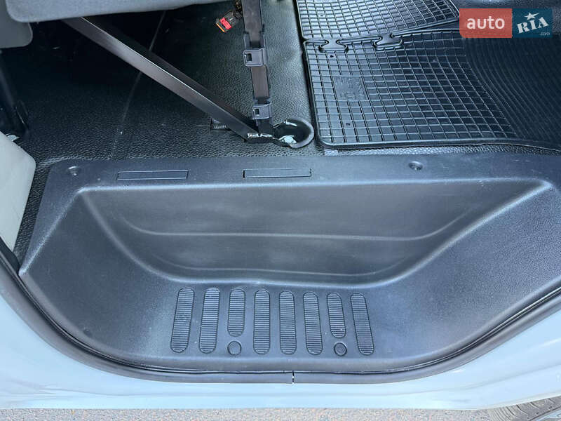 Вантажний фургон Renault Master 2020 в Дніпрі