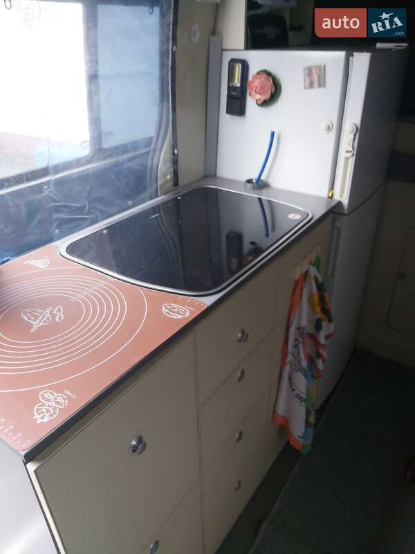 Дом на колесах Renault Master 2012 в Луцке