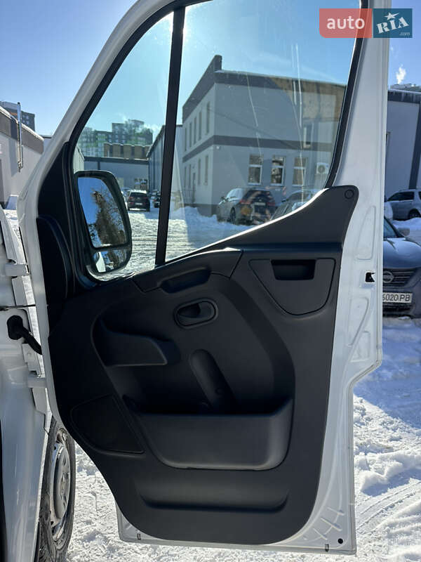 Грузовой фургон Renault Master 2019 в Киеве
