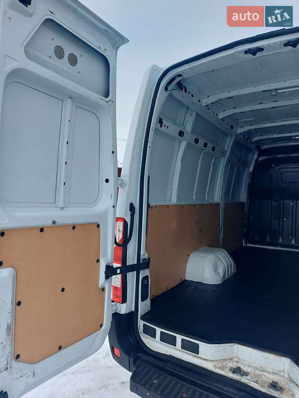 Грузовой фургон Renault Master 2019 в Млинове фото 54 Грузовой фургон Renault Master 2019 в Млинове