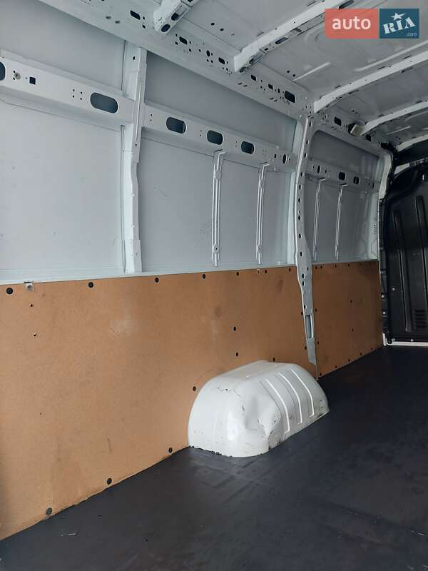 Грузовой фургон Renault Master 2019 в Млинове фото 57 Грузовой фургон Renault Master 2019 в Млинове