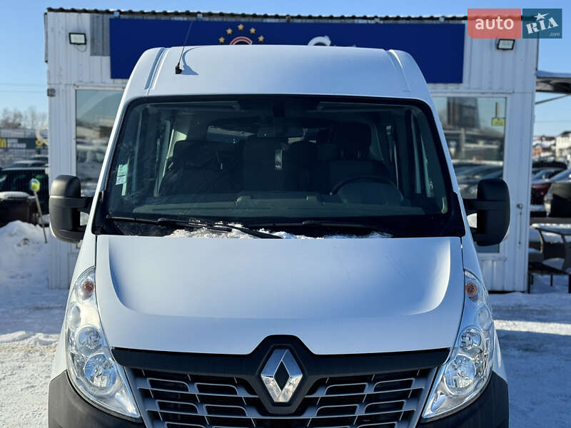Вантажопасажирський фургон Renault Master 2017 в Києві