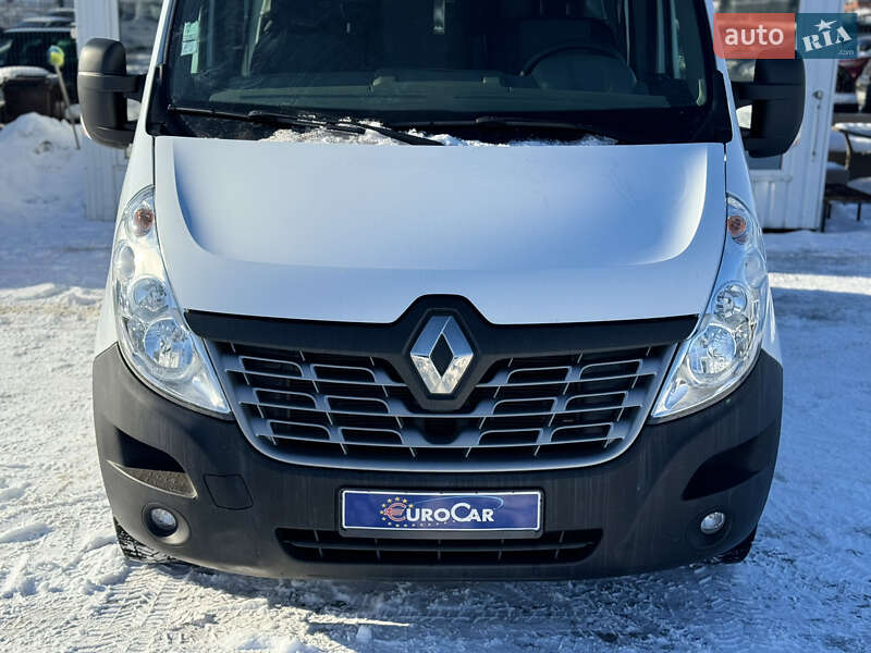 Вантажопасажирський фургон Renault Master 2017 в Києві