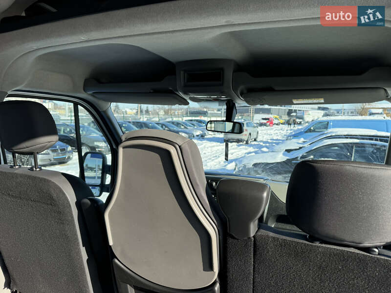 Вантажопасажирський фургон Renault Master 2017 в Києві