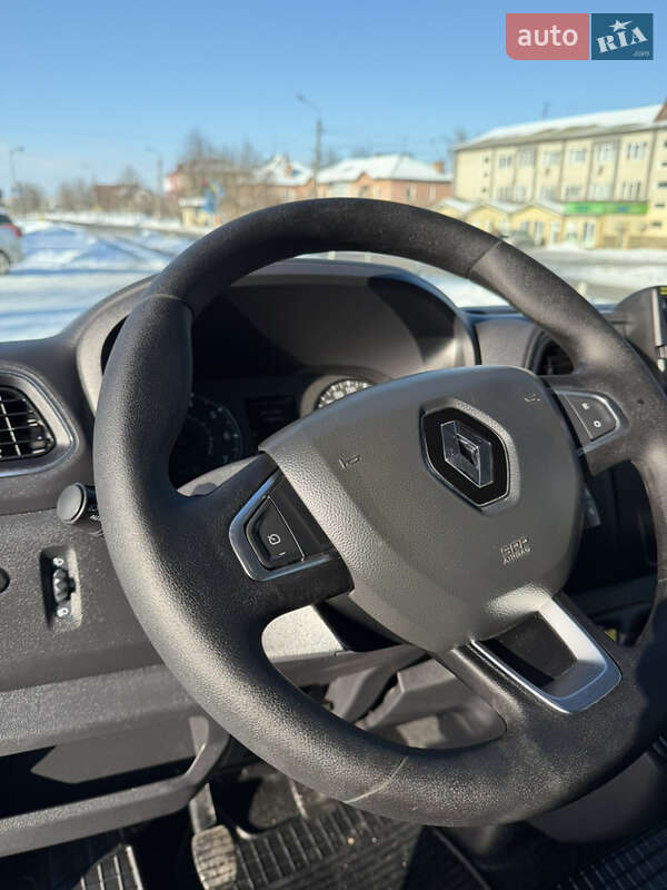 Грузопассажирский фургон Renault Master 2020 в Дубно