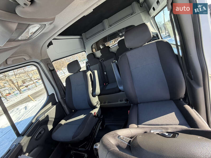 Грузопассажирский фургон Renault Master 2020 в Дубно