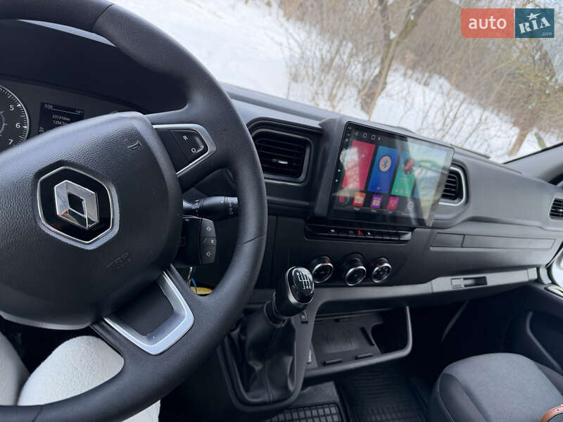 Грузопассажирский фургон Renault Master 2020 в Дубно