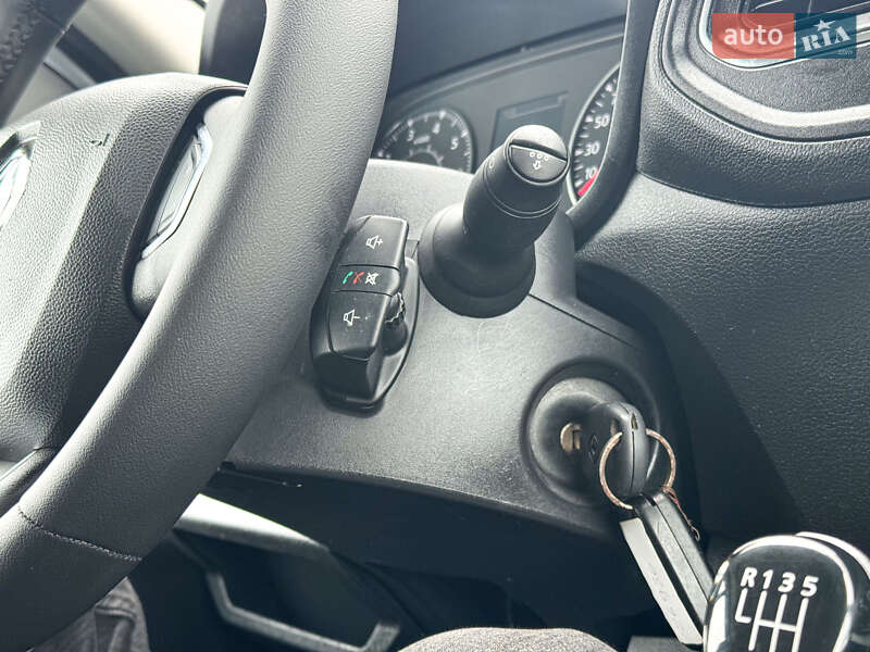 Микроавтобус грузовой (до 3,5т) Renault Master 2020 в Киеве