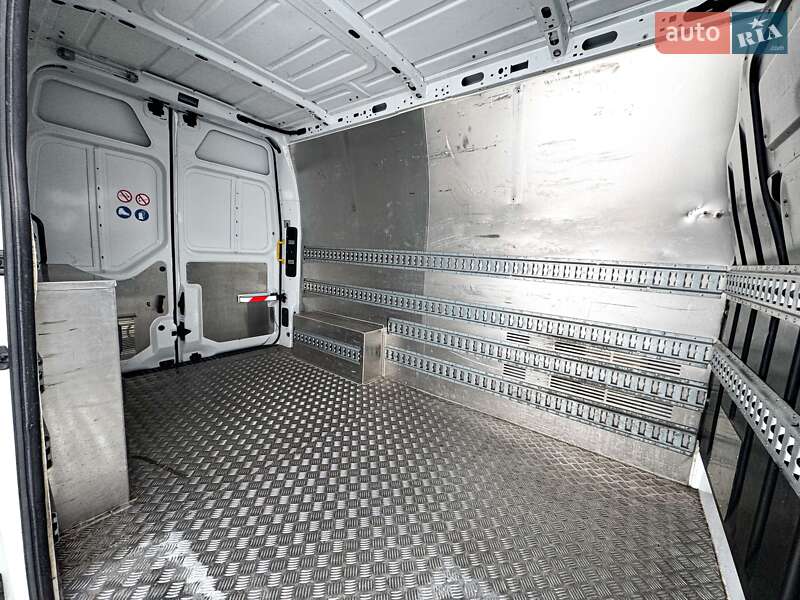 Вантажний фургон Renault Master 2021 в Рівному