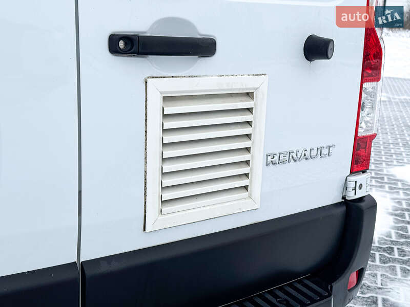 Вантажний фургон Renault Master 2021 в Рівному