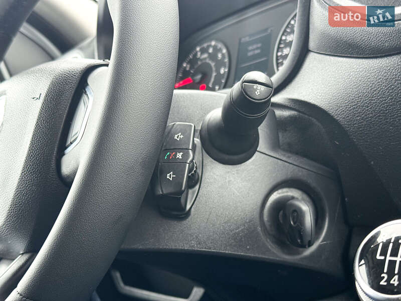 Вантажний фургон Renault Master 2021 в Рівному