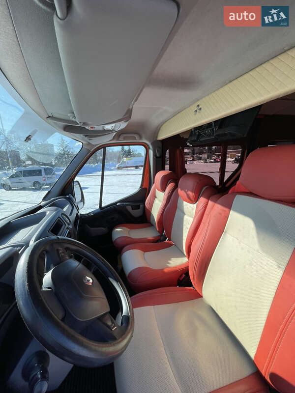 Мінівен Renault Master 2016 в Житомирі