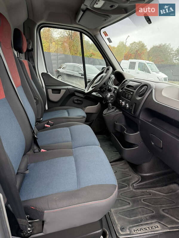 Грузовой фургон Renault Master 2017 в Дрогобыче