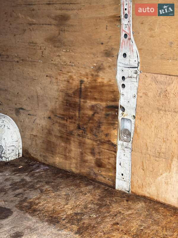 Вантажний фургон Renault Master 2013 в Івано-Франківську