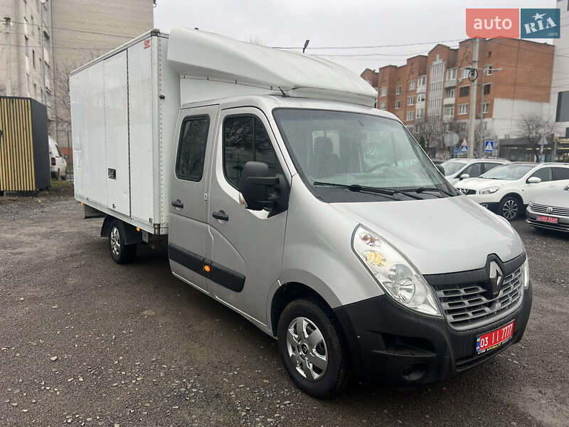 Вантажний фургон Renault Master 2015 в Луцьку