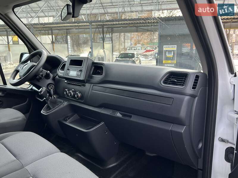 Грузовой фургон Renault Master 2020 в Луцке
