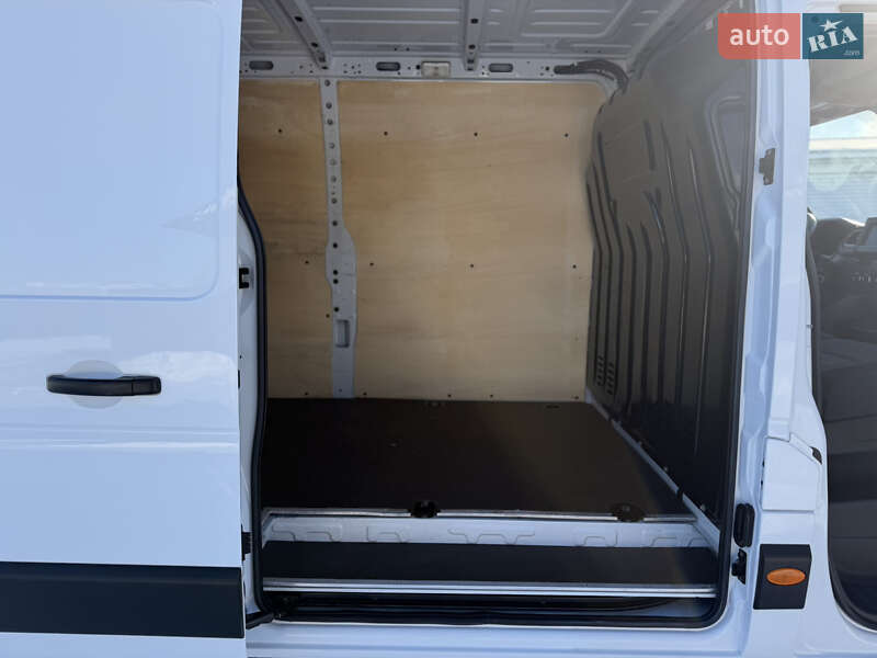 Вантажний фургон Renault Master 2020 в Дубні