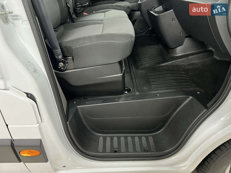 Вантажний фургон Renault Master 2021 в Полтаві