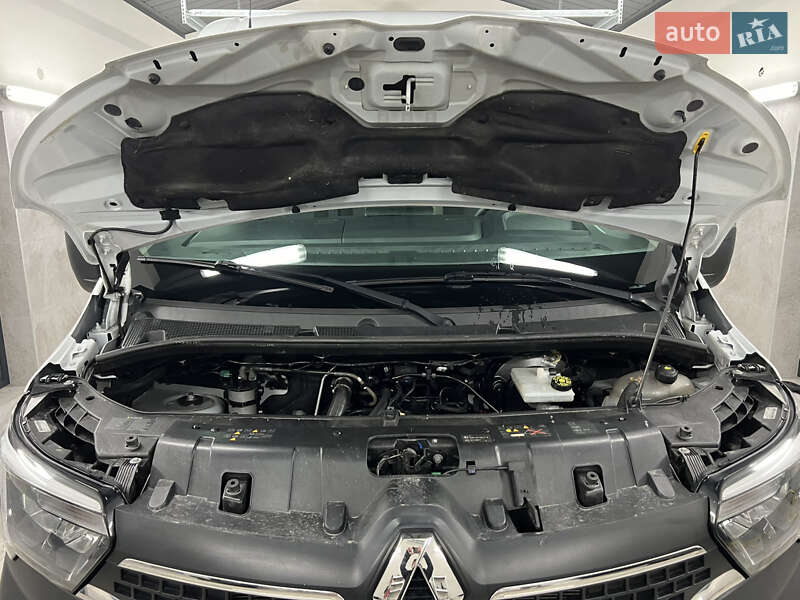 Вантажний фургон Renault Master 2021 в Полтаві