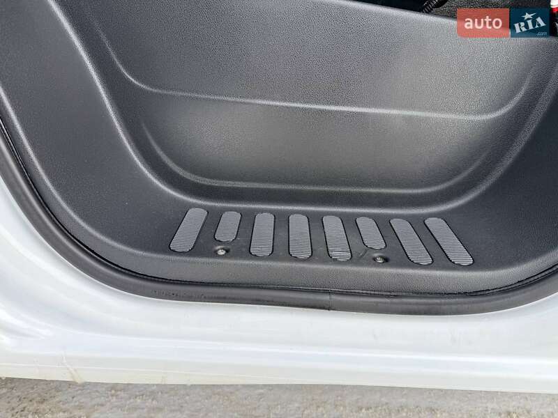 Грузовой фургон Renault Master 2022 в Киеве