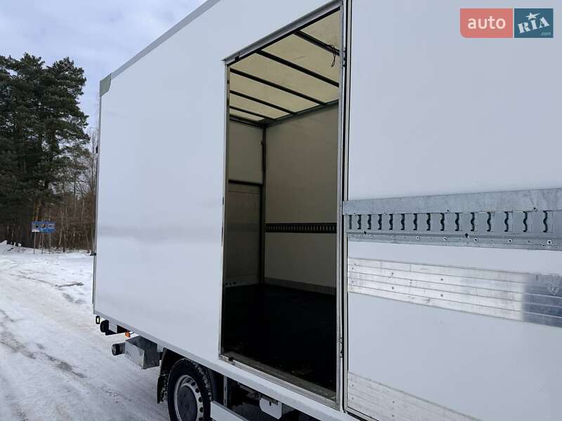 Грузовой фургон Renault Master 2022 в Киеве