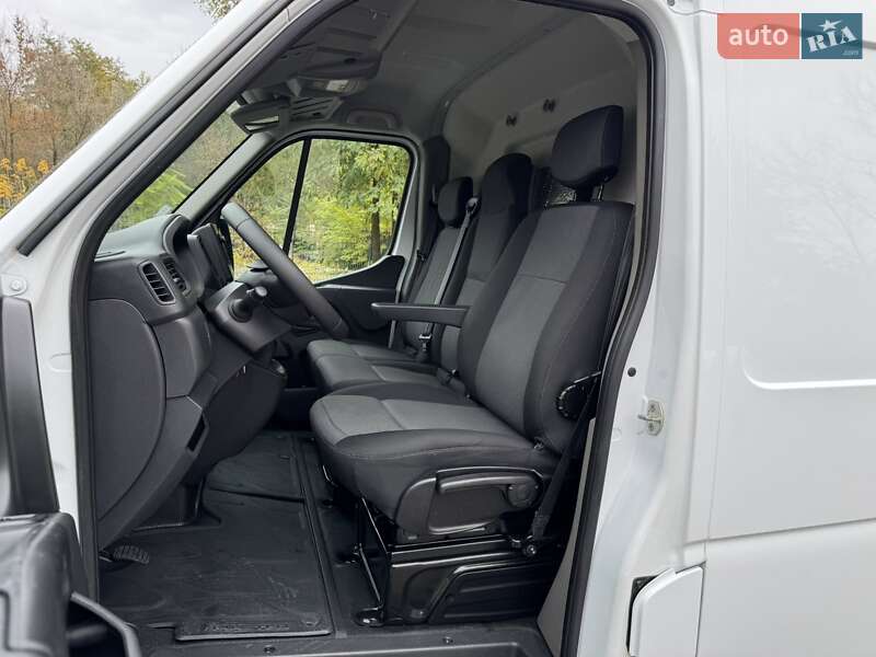 Мікроавтобус вантажний (до 3,5т) Renault Master 2021 в Дніпрі