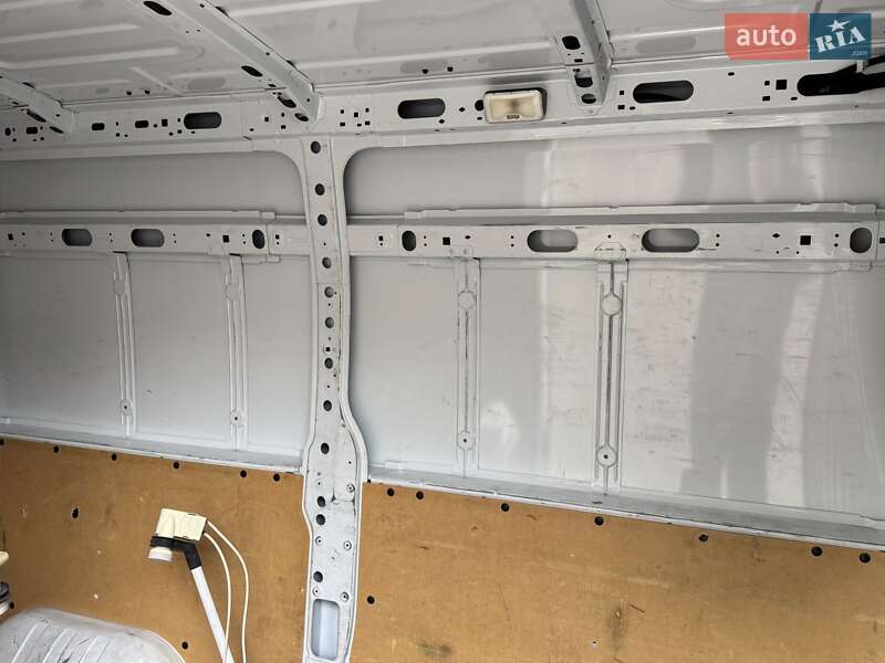 Мікроавтобус вантажний (до 3,5т) Renault Master 2021 в Дніпрі