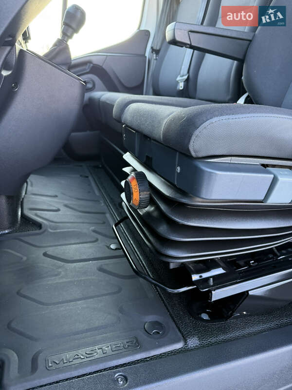 Грузовой фургон Renault Master 2022 в Киеве