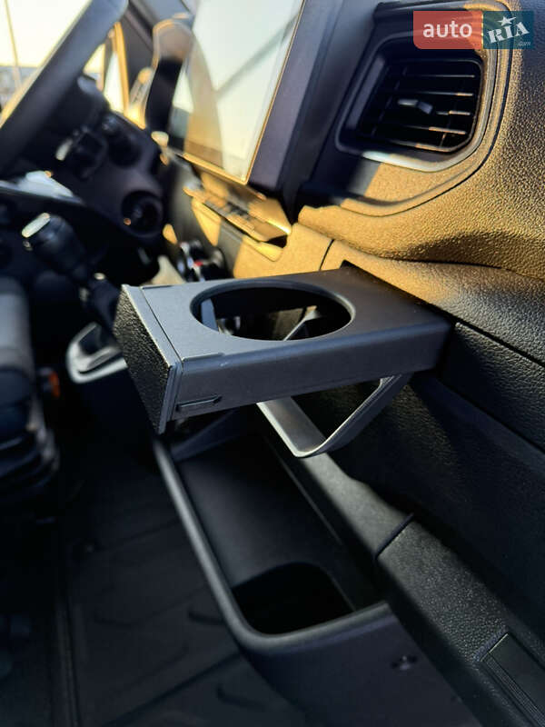 Грузовой фургон Renault Master 2022 в Киеве