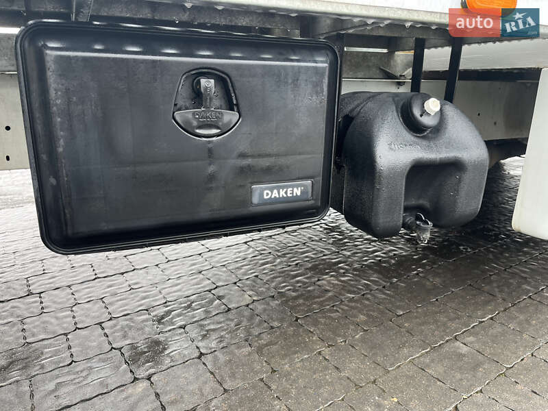 Евакуатор Renault Master 2016 в Львові