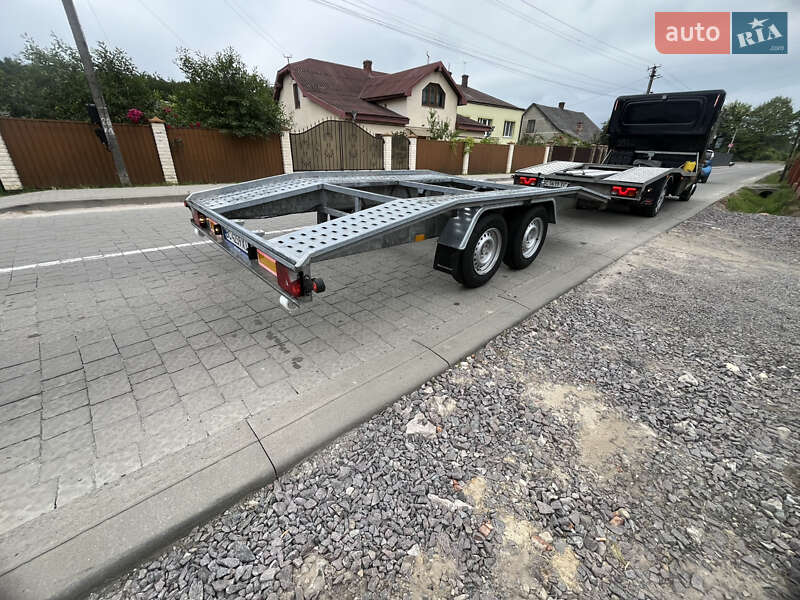 Евакуатор Renault Master 2016 в Львові