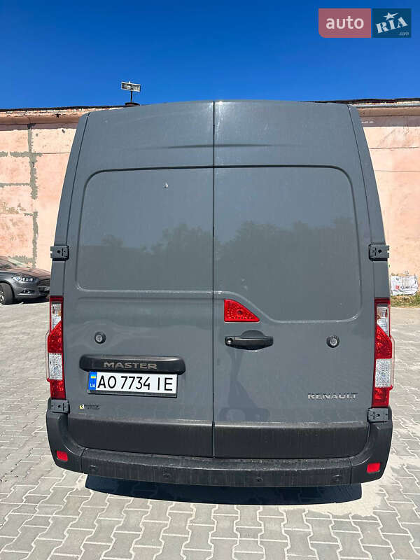 Грузовой фургон Renault Master 2021 в Ужгороде