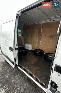 Грузовой фургон Renault Master 2009 в Умани