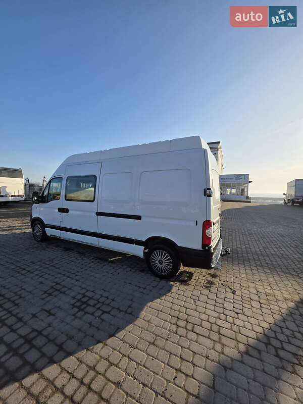 Вантажний фургон Renault Master 2004 в Івано-Франківську