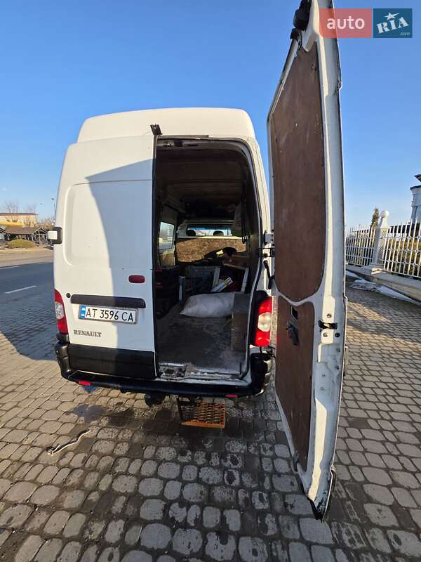 Вантажний фургон Renault Master 2004 в Івано-Франківську