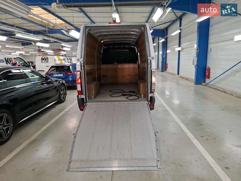 Вантажний фургон Renault Master 2020 в Києві