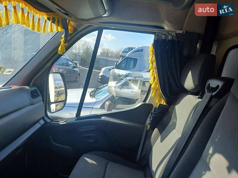 Тентованый Renault Master 2023 в Мостиске