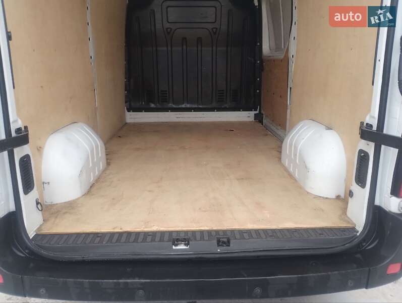 Вантажний фургон Renault Master 2018 в Дубні