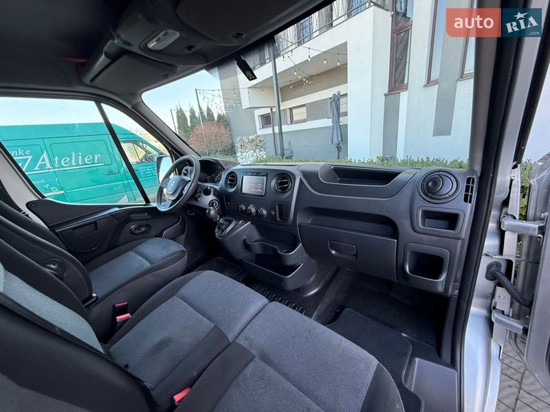 Вантажний фургон Renault Master 2019 в Стрию